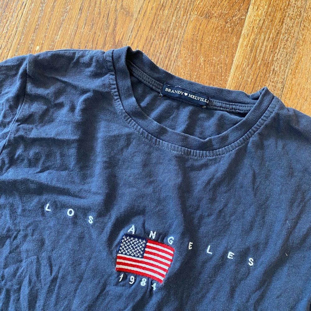 Brandy Melville Navy Blue Los Angeles Baby Tee - Picture 3 of 3